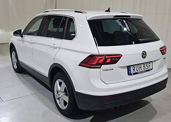 Volkswagen Tiguan 5 of 14