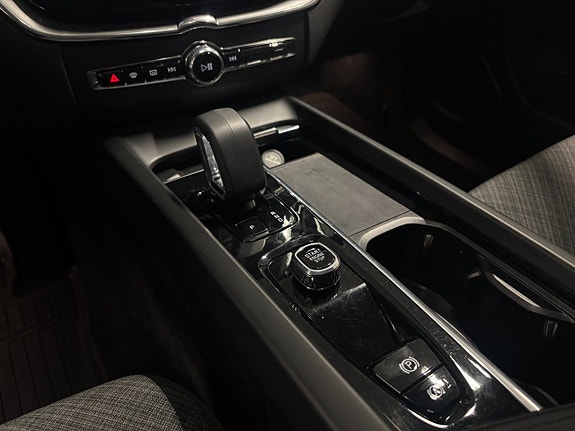Volvo XC60 12 of 21