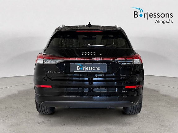 Audi Q4 e-tron 4 of 10