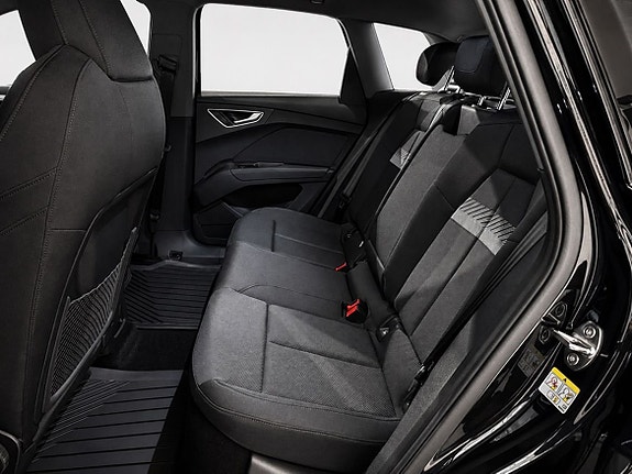 Audi Q4 e-tron 10 of 10