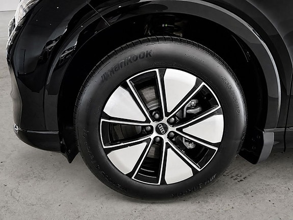 Audi Q4 e-tron 6 of 10