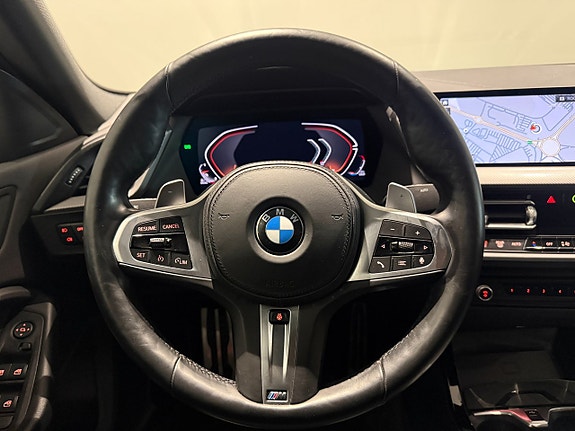 BMW 218d 12 of 17