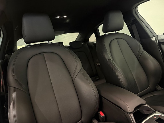 BMW 218d 16 of 17