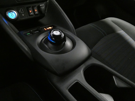 Nissan Leaf 16 of 22
