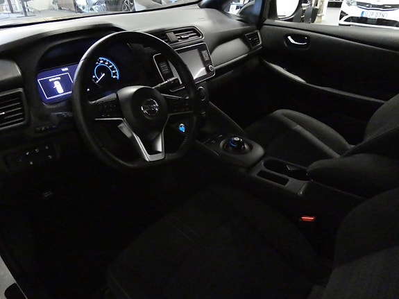 Nissan Leaf 12 of 22