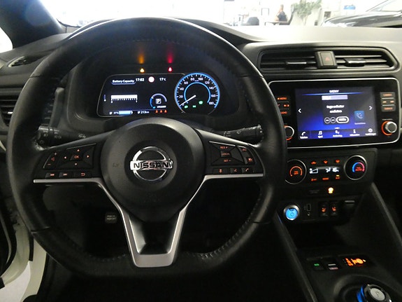 Nissan Leaf 14 of 22