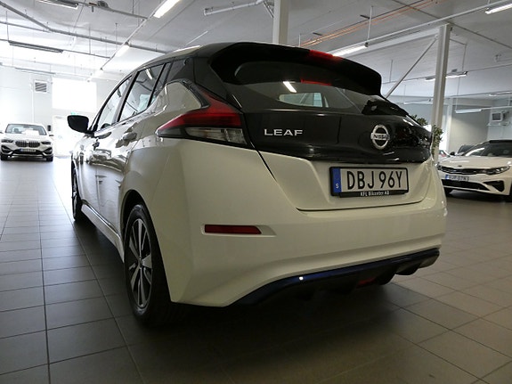 Nissan Leaf 8 of 22
