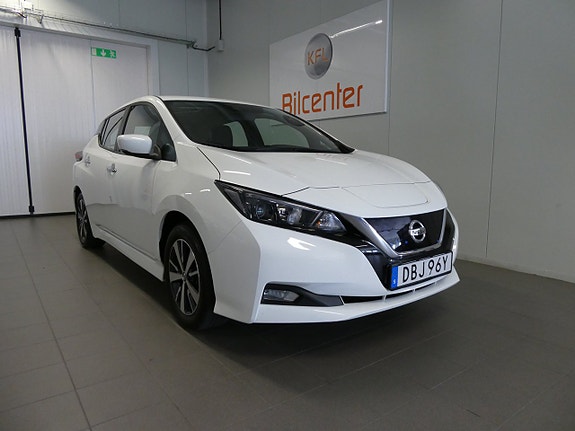 Nissan Leaf 3 of 22
