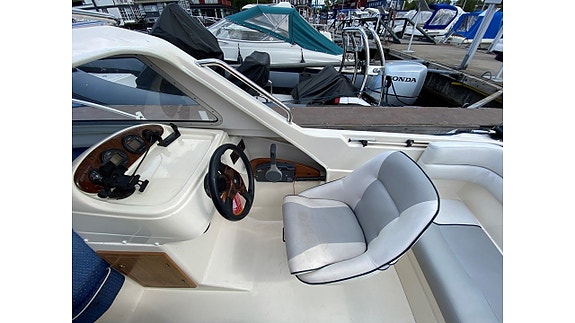 Bella 561 HT 2005 Yamaha F100 4-takt 330 tim 9 of 14
