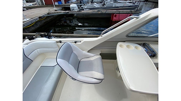 Bella 561 HT 2005 Yamaha F100 4-takt 330 tim 8 of 14