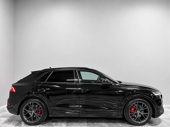 Audi Q8 9 of 30