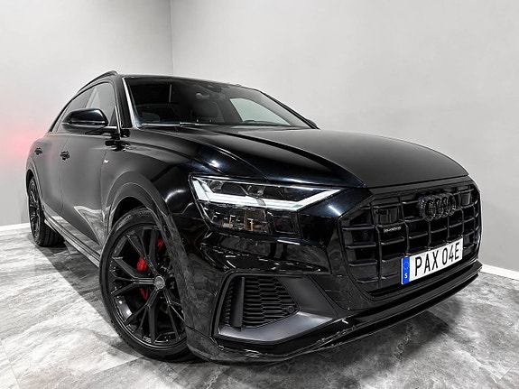 Audi Q8 2 of 30