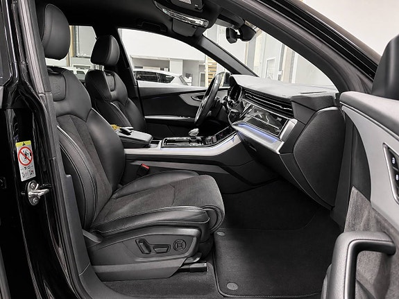 Audi Q8 26 of 30