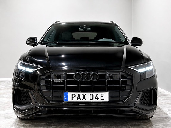 Audi Q8 3 of 30