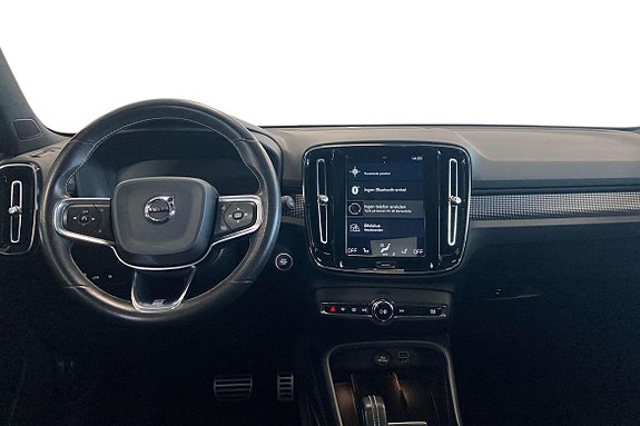 Volvo XC40 10 of 21