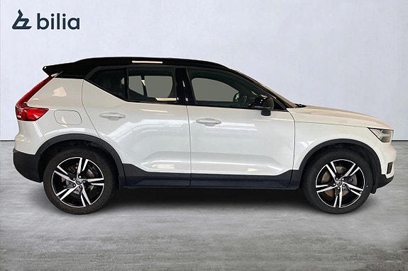 Volvo XC40 18 of 21