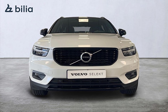 Volvo XC40 6 of 21