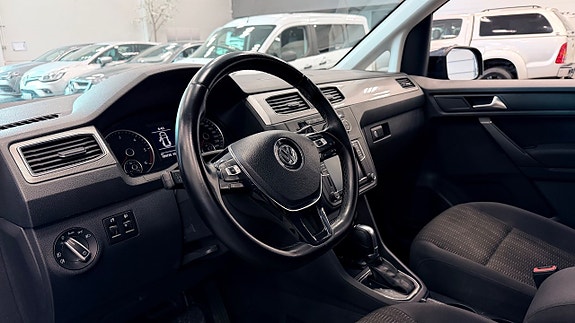 Volkswagen Caddy Maxi 13 of 15