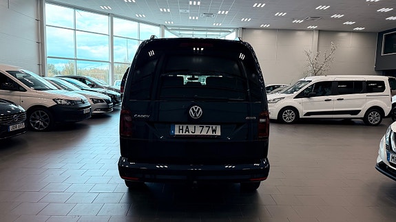 Volkswagen Caddy Maxi 6 of 15