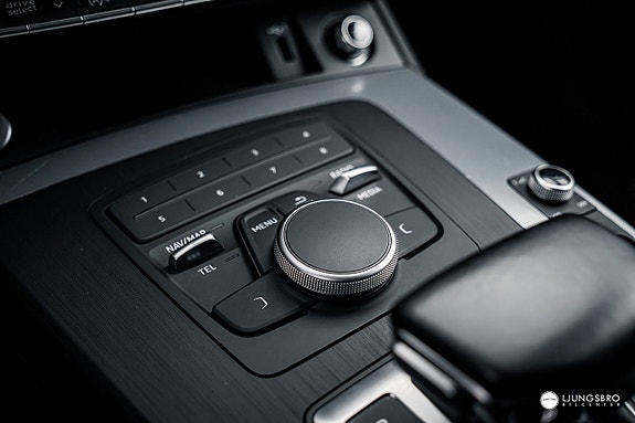 Audi Q5 12 of 18