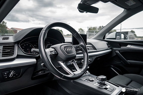 Audi Q5 9 of 18