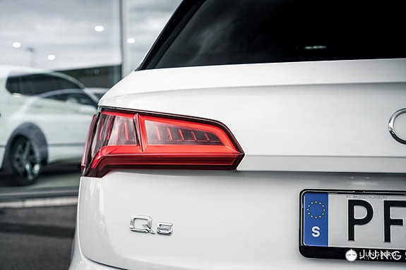 Audi Q5 3 of 18