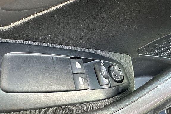 Peugeot 2008 12 of 15