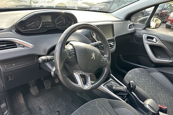 Peugeot 2008 11 of 15