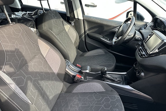 Peugeot 2008 14 of 15