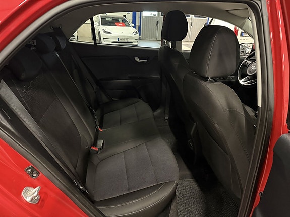 Kia Rio 11 of 20