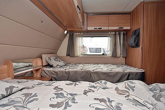 Knaus 700 EU Südwind, Långbäddar 15 of 27