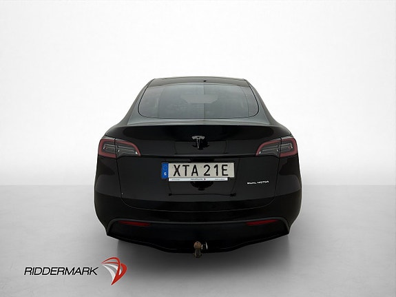 Tesla Model Y 7 of 30