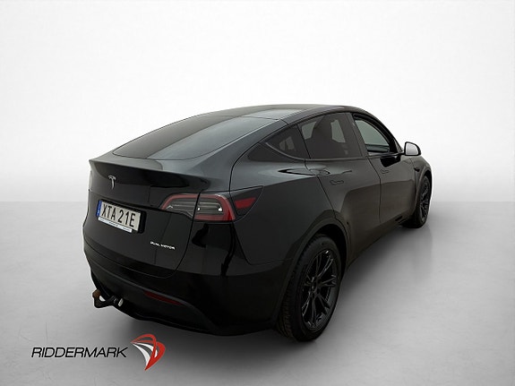 Tesla Model Y 8 of 30