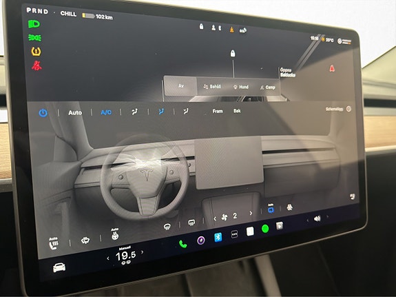 Tesla Model Y 22 of 30