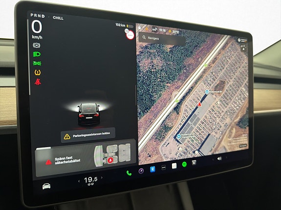 Tesla Model Y 19 of 30