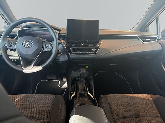 Toyota Corolla 8 of 10