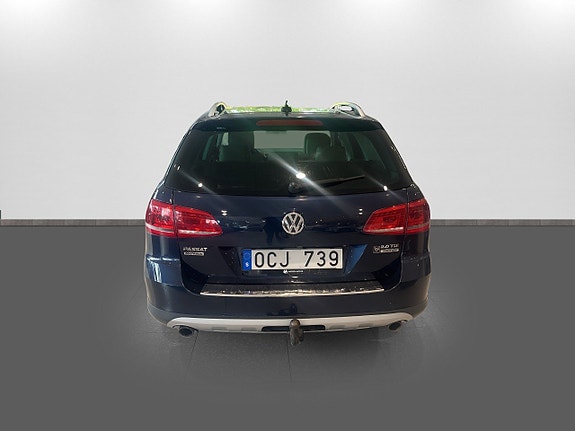 Volkswagen Passat Alltrack 5 of 14