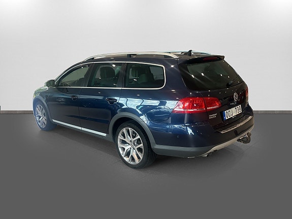 Volkswagen Passat Alltrack 6 of 14