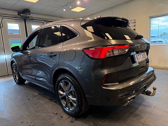 Ford Kuga 3 of 30