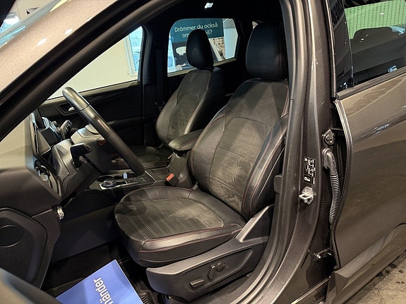 Ford Kuga 10 of 30
