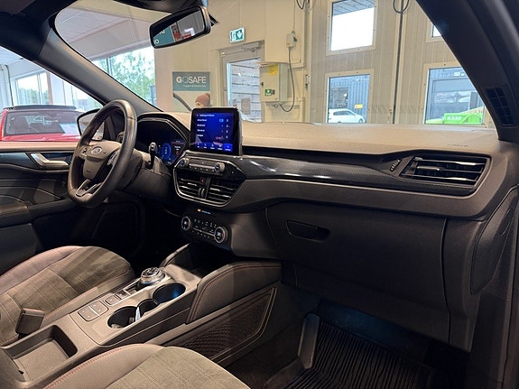 Ford Kuga 9 of 30