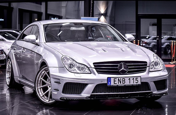 Mercedes-Benz CLS500 6 of 23