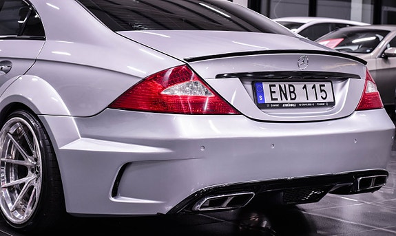 Mercedes-Benz CLS500 14 of 23