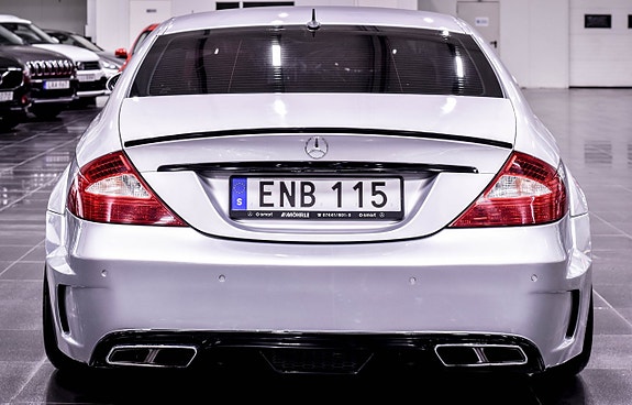 Mercedes-Benz CLS500 9 of 23