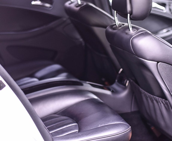 Mercedes-Benz CLS500 23 of 23