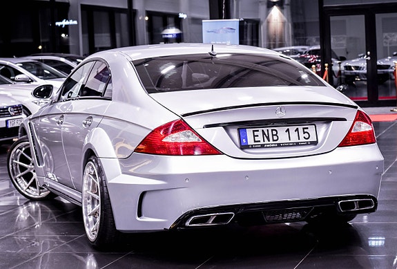 Mercedes-Benz CLS500 7 of 23