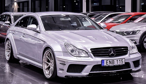 Mercedes-Benz CLS500 3 of 23