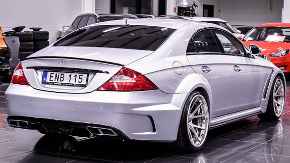 Mercedes-Benz CLS500 11 of 23