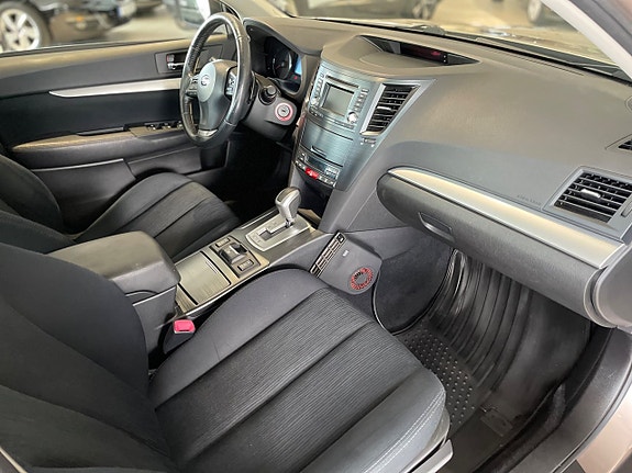 Subaru Outback 22 of 30
