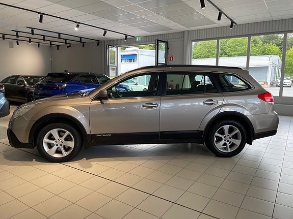 Subaru Outback 8 of 30